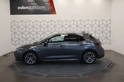 Photo 40 Toyota Corolla  Hybride 140ch