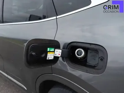 Photo 45 Ford Kuga  2.5 Duratec 190 ch FlexiFuel FHEV E85 Powershift