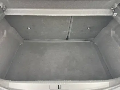 Photo 11 Peugeot 208  Hybrid 100 e-DCS6