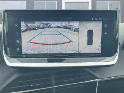 Photo 24 Peugeot 208  Hybrid 100 e-DCS6