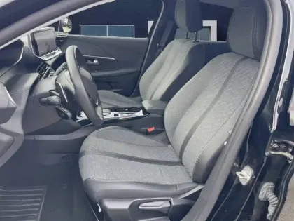 Photo 13 Peugeot 208  Hybrid 100 e-DCS6