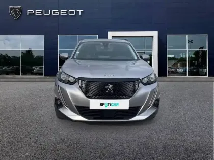Photo 61 Peugeot 2008  PureTech 130 S&S BVM6