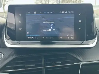 Photo 23 Peugeot 2008  PureTech 130 S&S BVM6