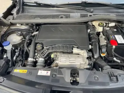 Photo 9 Peugeot 2008  PureTech 130 S&S BVM6