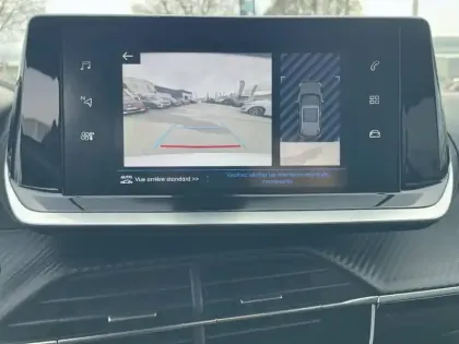 Photo 24 Peugeot 2008  PureTech 130 S&S BVM6