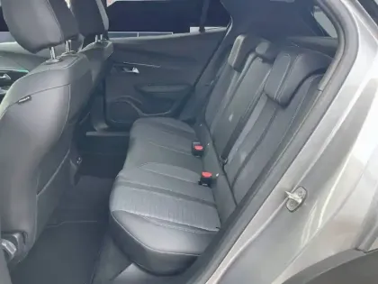 Photo 14 Peugeot 2008  PureTech 130 S&S BVM6