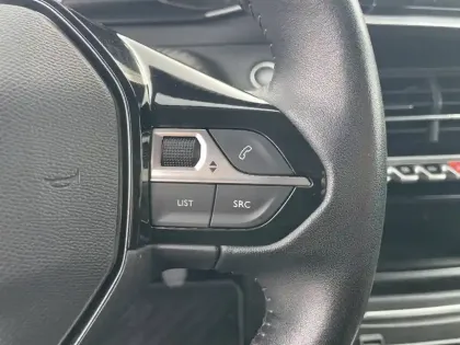 Photo 26 Peugeot 2008  PureTech 130 S&S BVM6