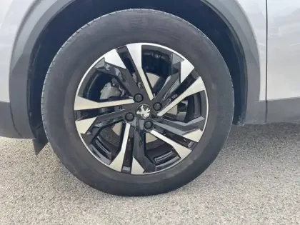 Photo 8 Peugeot 2008  PureTech 130 S&S BVM6