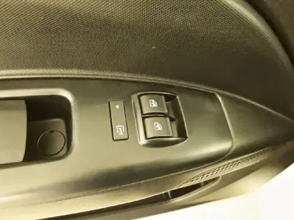 Photo 39 Opel Combo Gén. III Ph1 Base 3