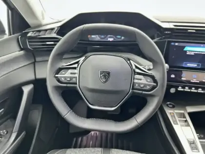 Photo 8 Peugeot 308  SW Hybrid 145 e-DCS6