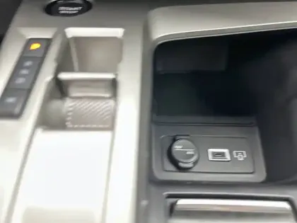 Photo 25 Peugeot 308  SW Hybrid 145 e-DCS6