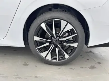 Photo 12 Peugeot 308  SW Hybrid 145 e-DCS6