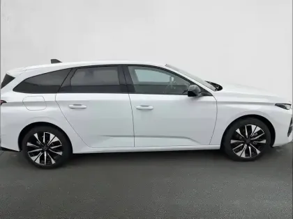 Photo 59 Peugeot 308  SW Hybrid 145 e-DCS6