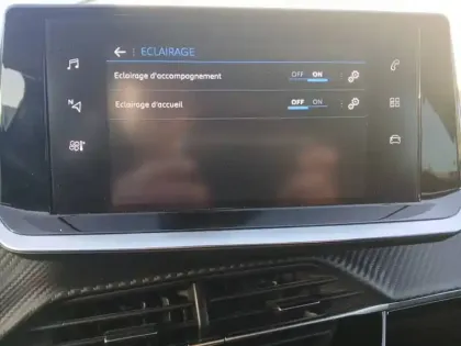 Photo 19 Peugeot 208  PureTech 75 S&S BVM5