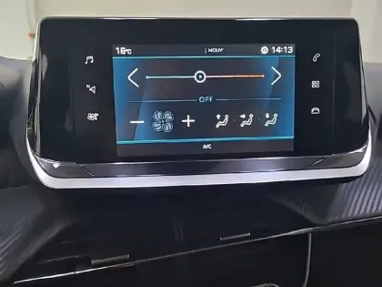 Photo 41 Peugeot 208 Gén. II Ph1 NG Style 5