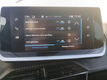 Photo 17 Peugeot 208  PureTech 75 S&S BVM5