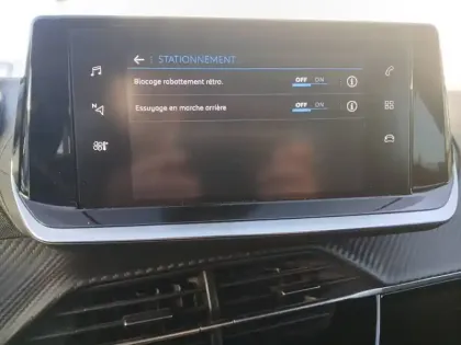 Photo 18 Peugeot 208  PureTech 75 S&S BVM5