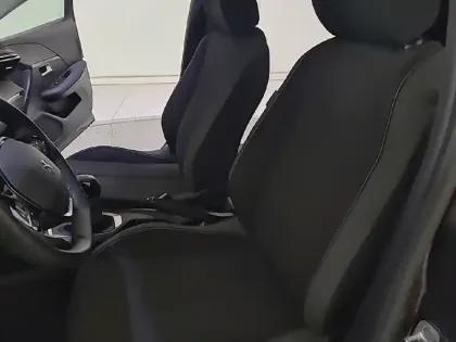 Photo 32 Peugeot 208 Gén. II Ph1 NG Style 5