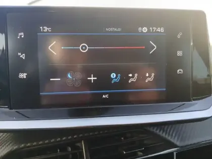 Photo 14 Peugeot 208  PureTech 75 S&S BVM5