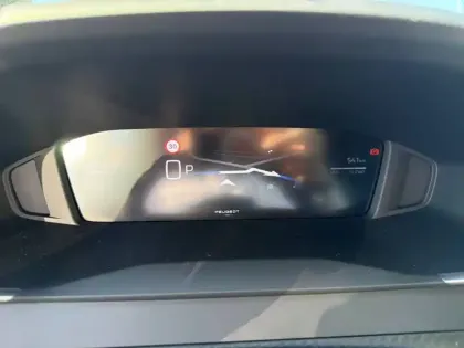 Photo 9 Peugeot 2008  Electrique 54 kWh 156 ch