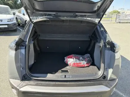 Photo 5 Peugeot 2008  Electrique 54 kWh 156 ch