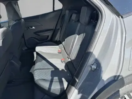 Photo 11 Peugeot 2008  Electrique 54 kWh 156 ch