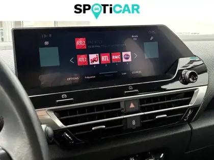 Photo 10 Citroën C4 e- 136 ch Automatique