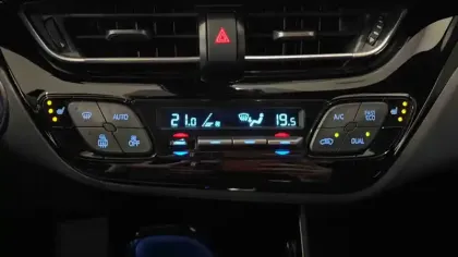 Photo 66 Toyota C-HR  Hybride 2.0L