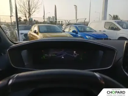 Photo 62 Peugeot 2008  PureTech 130 S&S EAT8