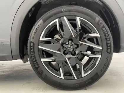 Photo 15 Peugeot 3008  Hybrid 136 e-DCS6