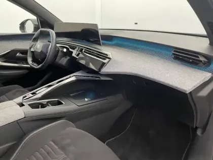 Photo 32 Peugeot 3008  Hybrid 136 e-DCS6