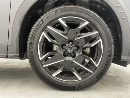 Photo 17 Peugeot 3008  Hybrid 136 e-DCS6