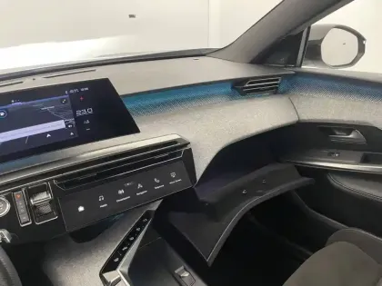 Photo 29 Peugeot 3008  Hybrid 136 e-DCS6