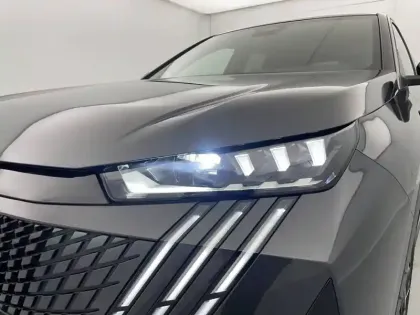 Photo 33 Peugeot 3008  Hybrid 136 e-DCS6