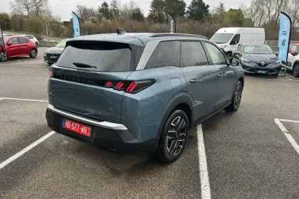 Photo 19 Peugeot 5008  Hybrid 145 ch e-DCS6