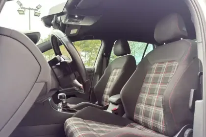 Photo 13 Volkswagen Golf  2.0 TSI 245 DSG7