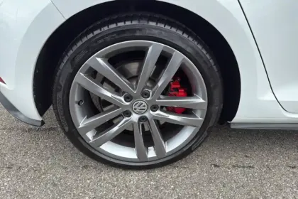 Photo 11 Volkswagen Golf  2.0 TSI 245 DSG7