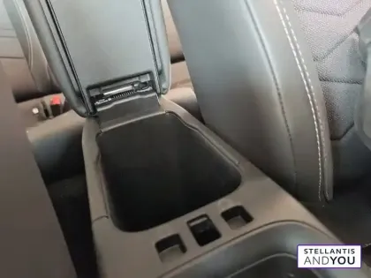 Photo 20 Jeep Avenger  115 kW 4x2