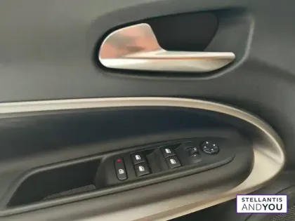 Photo 23 Jeep Avenger  115 kW 4x2