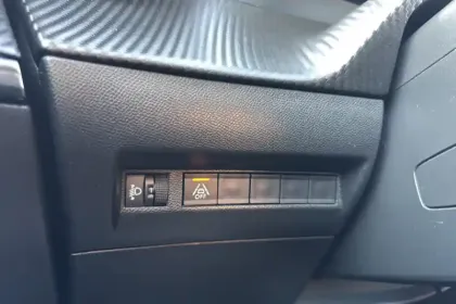 Photo 20 Peugeot 2008  Moteur électrique 136 ch