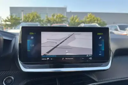 Photo 21 Peugeot 2008  Moteur électrique 136 ch