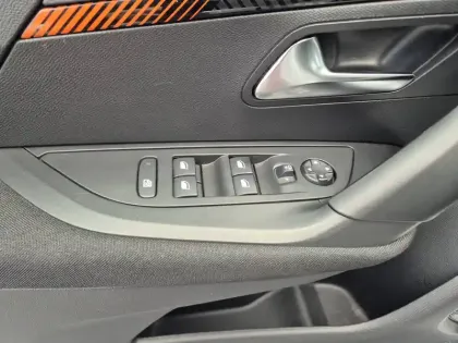 Photo 35 Peugeot 2008 Gén. II Ph1 NG Active Pack 5