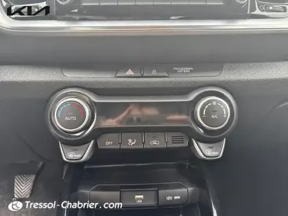 Photo 12 Kia Stonic  1.0 T-GDi 100 ch ISG BVM5 Active