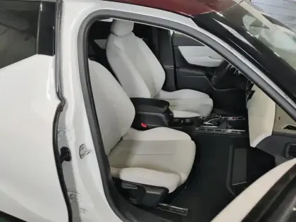 Photo 8 DS DS 3 DS3 Crossback BlueHDi 130 EAT8 Grand Chic