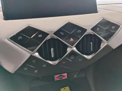 Photo 12 DS DS 3 DS3 Crossback BlueHDi 130 EAT8 Grand Chic