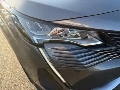 Photo 13 Peugeot 3008  PureTech 130ch S&S EAT8 Allure Pack