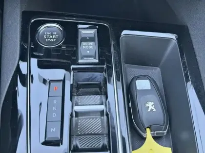 Photo 23 Peugeot 3008  PureTech 130ch S&S EAT8 Allure Pack