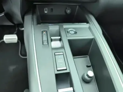 Photo 23 Citroën C5 aircross  Hybride Rechargeable 225 e-EAT8 Shine Pack