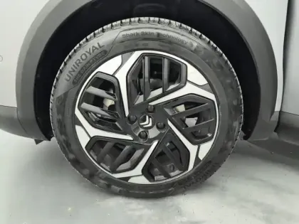 Photo 14 Citroën C4  PureTech 130 S&S EAT8 Shine