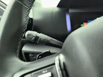 Photo 16 Citroën C4  PureTech 130 S&S EAT8 Shine